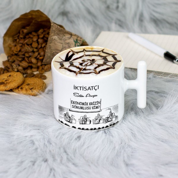 İktisatçı Latte Fincanı